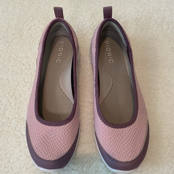 vionic sena slip on sneaker